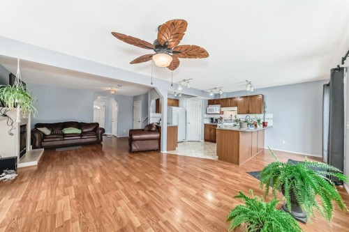 835 Westmount Drive, Strathmore, AB - Indoor