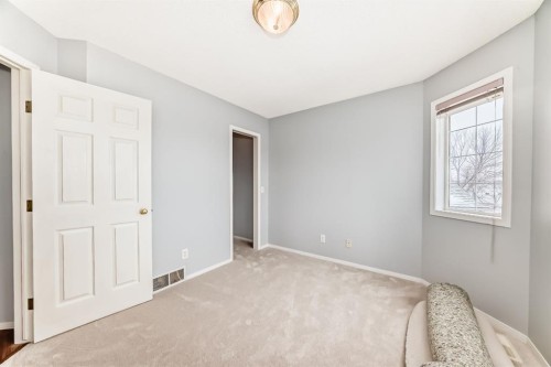 835 Westmount Drive, Strathmore, AB - Indoor