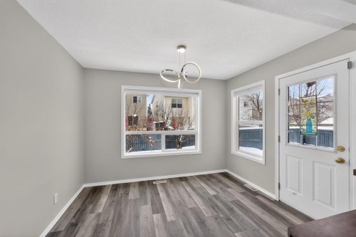 42 Royal Elm Drive Nw, Calgary, AB - Indoor Photo Showing Other Room