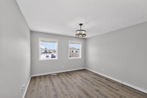 42 Royal Elm Drive Nw, Calgary, AB - Indoor Photo Showing Other Room