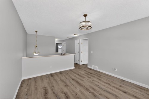 42 Royal Elm Drive Nw, Calgary, AB - Indoor Photo Showing Other Room