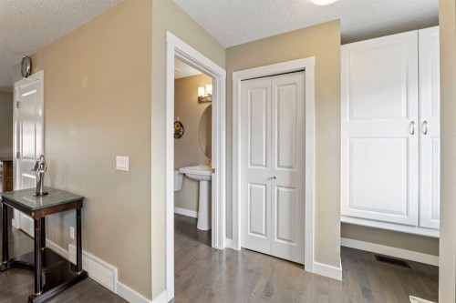 115 Baysprings Terrace Sw, Airdrie, AB - Indoor Photo Showing Other Room