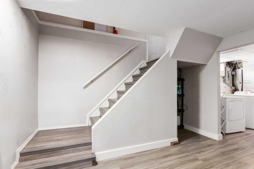 332 Avonburn Road Se, Calgary, AB - Indoor Photo Showing Laundry Room