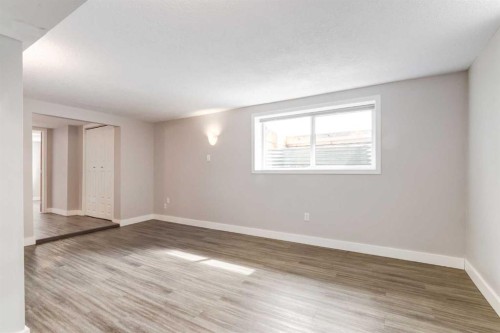 332 Avonburn Road Se, Calgary, AB - Indoor Photo Showing Other Room