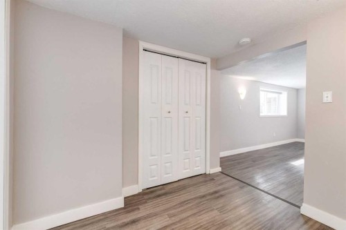 332 Avonburn Road Se, Calgary, AB - Indoor Photo Showing Other Room
