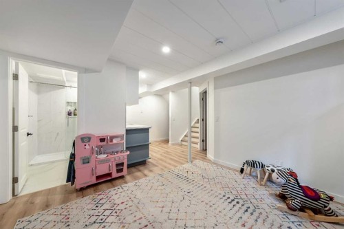 522 River Heights Crescent, Cochrane, AB - Indoor Photo Showing Other Room