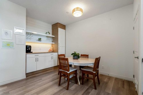 522 River Heights Crescent, Cochrane, AB - Indoor Photo Showing Dining Room