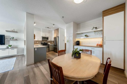 522 River Heights Crescent, Cochrane, AB - Indoor Photo Showing Dining Room