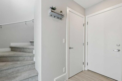 579 Evanston Link, Calgary, AB - Indoor Photo Showing Other Room