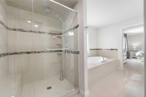 310 Mahogany Manor Se, Calgary, AB - Indoor Photo Showing Bathroom