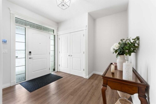 310 Mahogany Manor Se, Calgary, AB - Indoor Photo Showing Other Room