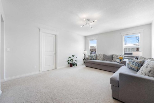 310 Mahogany Manor Se, Calgary, AB - Indoor Photo Showing Living Room