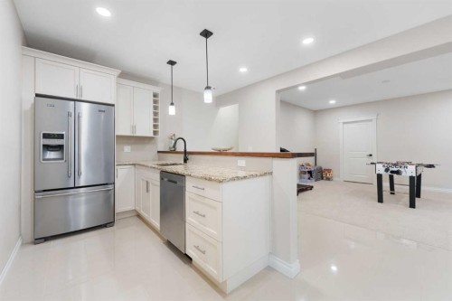 310 Mahogany Manor Se, Calgary, AB - Indoor Photo Showing Kitchen With Stainless Steel Kitchen With Upgraded Kitchen