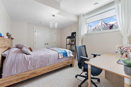 310 Mahogany Manor Se, Calgary, AB - Indoor Photo Showing Bedroom