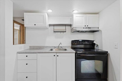 716 Whitemont Drive Ne, Calgary, AB - Indoor Photo Showing Kitchen