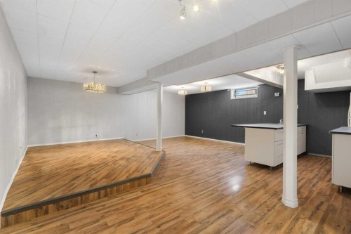 5216 Marian Road Ne, Calgary, AB - Indoor