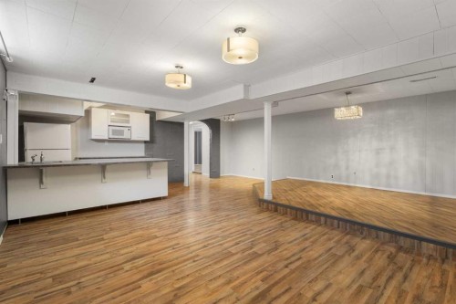 5216 Marian Road Ne, Calgary, AB - Indoor