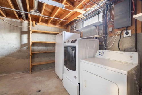 5216 Marian Road Ne, Calgary, AB - Indoor Photo Showing Laundry Room