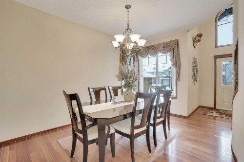 160 Tremblant Way Sw, Calgary, AB - Indoor Photo Showing Dining Room