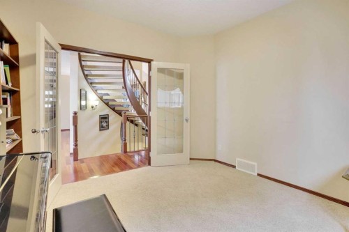 160 Tremblant Way Sw, Calgary, AB - Indoor Photo Showing Other Room