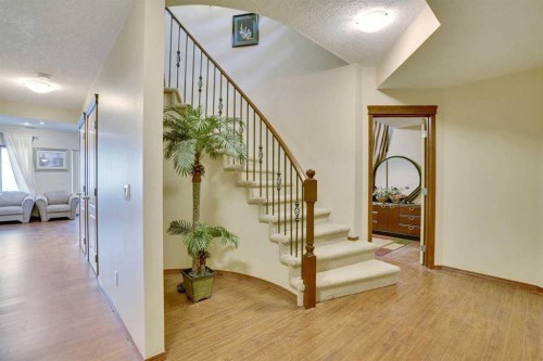 160 Tremblant Way Sw, Calgary, AB - Indoor Photo Showing Other Room