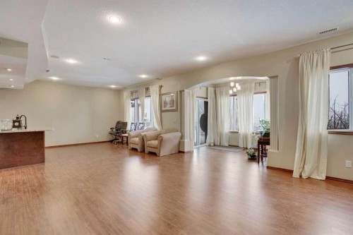 160 Tremblant Way Sw, Calgary, AB - Indoor