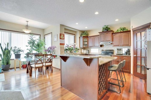 160 Tremblant Way Sw, Calgary, AB - Indoor