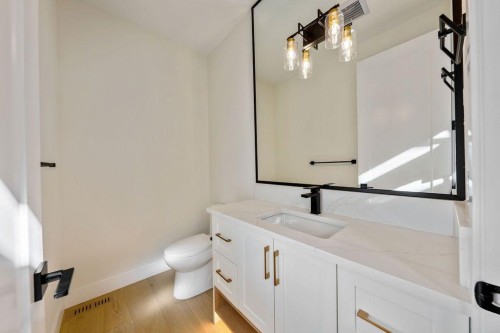 68 Sunvalley Way, Cochrane, AB - Indoor Photo Showing Bathroom