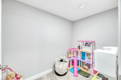 63 Walgrove Way Se, Calgary, AB - Indoor