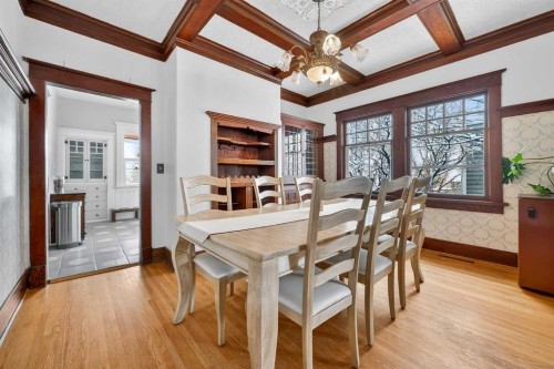 2713 9 Avenue Se, Calgary, AB - Indoor Photo Showing Dining Room
