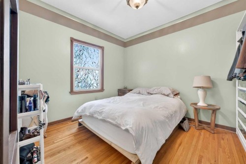 2713 9 Avenue Se, Calgary, AB - Indoor Photo Showing Bedroom