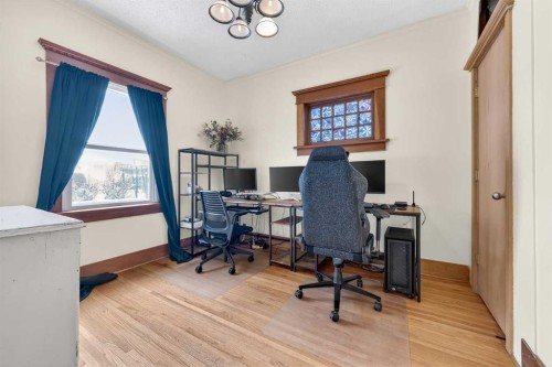 2713 9 Avenue Se, Calgary, AB - Indoor Photo Showing Office