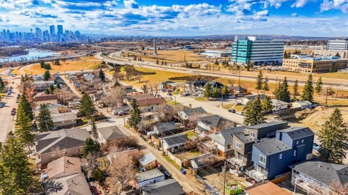 2713 9 Avenue Se, Calgary, AB - Outdoor With View