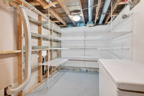 2713 9 Avenue Se, Calgary, AB - Indoor