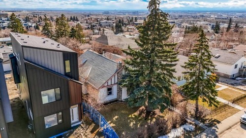 2713 9 Avenue Se, Calgary, AB - Outdoor With View