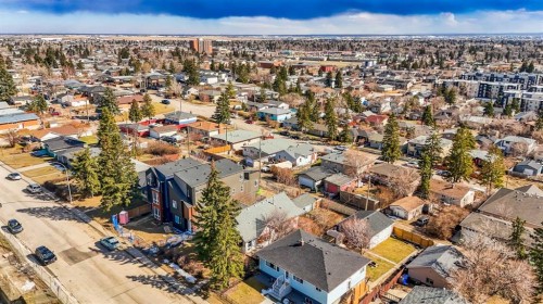 2713 9 Avenue Se, Calgary, AB - Outdoor With View