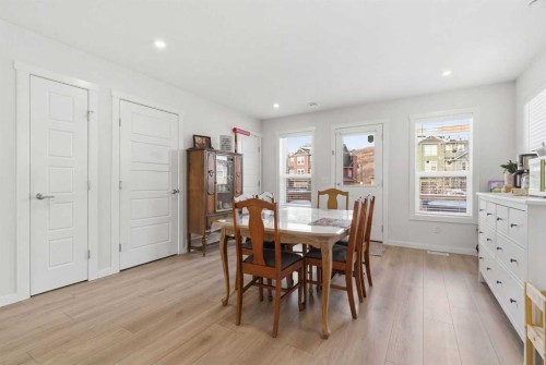479 Cranbrook Square Se, Calgary, AB - Indoor Photo Showing Dining Room