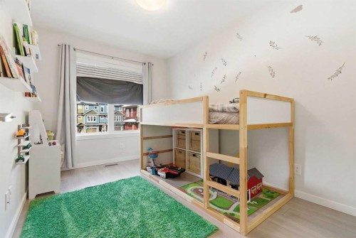 479 Cranbrook Square Se, Calgary, AB - Indoor