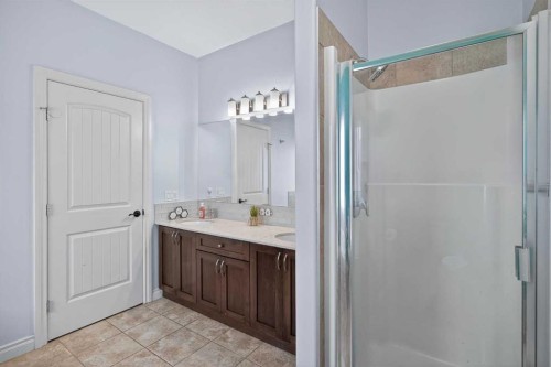 207 Strathmore Lakes Bend, Strathmore, AB - Indoor Photo Showing Bathroom