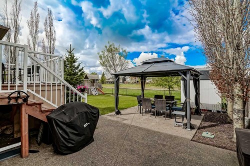 207 Strathmore Lakes Bend, Strathmore, AB - Outdoor