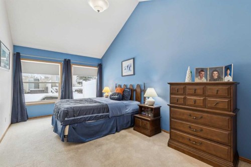 53 Somervale Point Sw, Calgary, AB - Indoor Photo Showing Bedroom