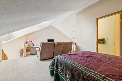 53 Somervale Point Sw, Calgary, AB - Indoor Photo Showing Bedroom