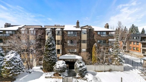 201-3719C 49 Street NW Calgary, AB T3A 2E3