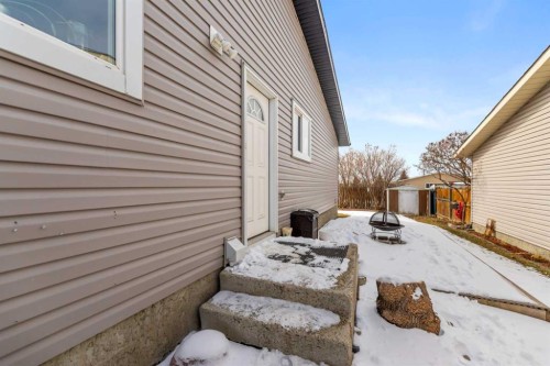 1607 Summerfield Boulevard, Airdrie, AB - Outdoor With Exterior