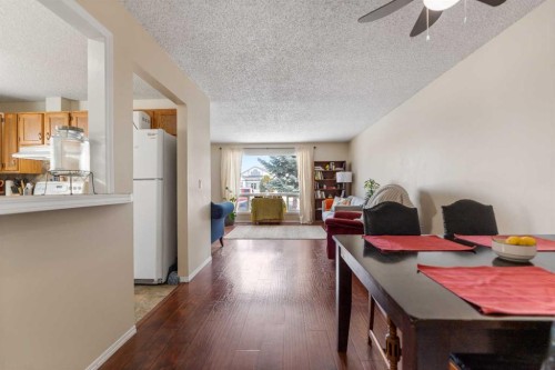 1607 Summerfield Boulevard, Airdrie, AB - Indoor Photo Showing Kitchen