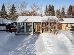 660 Oakwood Place SWCalgary, AB T2V 0K5