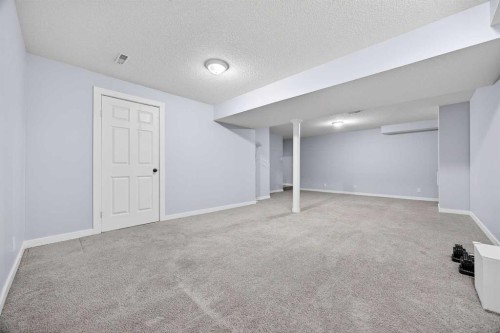 237 Willowbrook Close Nw, Airdrie, AB - Indoor Photo Showing Other Room
