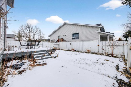 237 Willowbrook Close Nw, Airdrie, AB - Outdoor