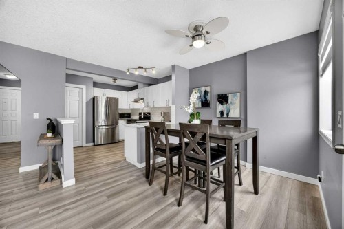 237 Willowbrook Close Nw, Airdrie, AB - Indoor Photo Showing Other Room