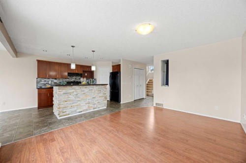 69 Everglen Way Sw, Calgary, AB - Indoor Photo Showing Kitchen